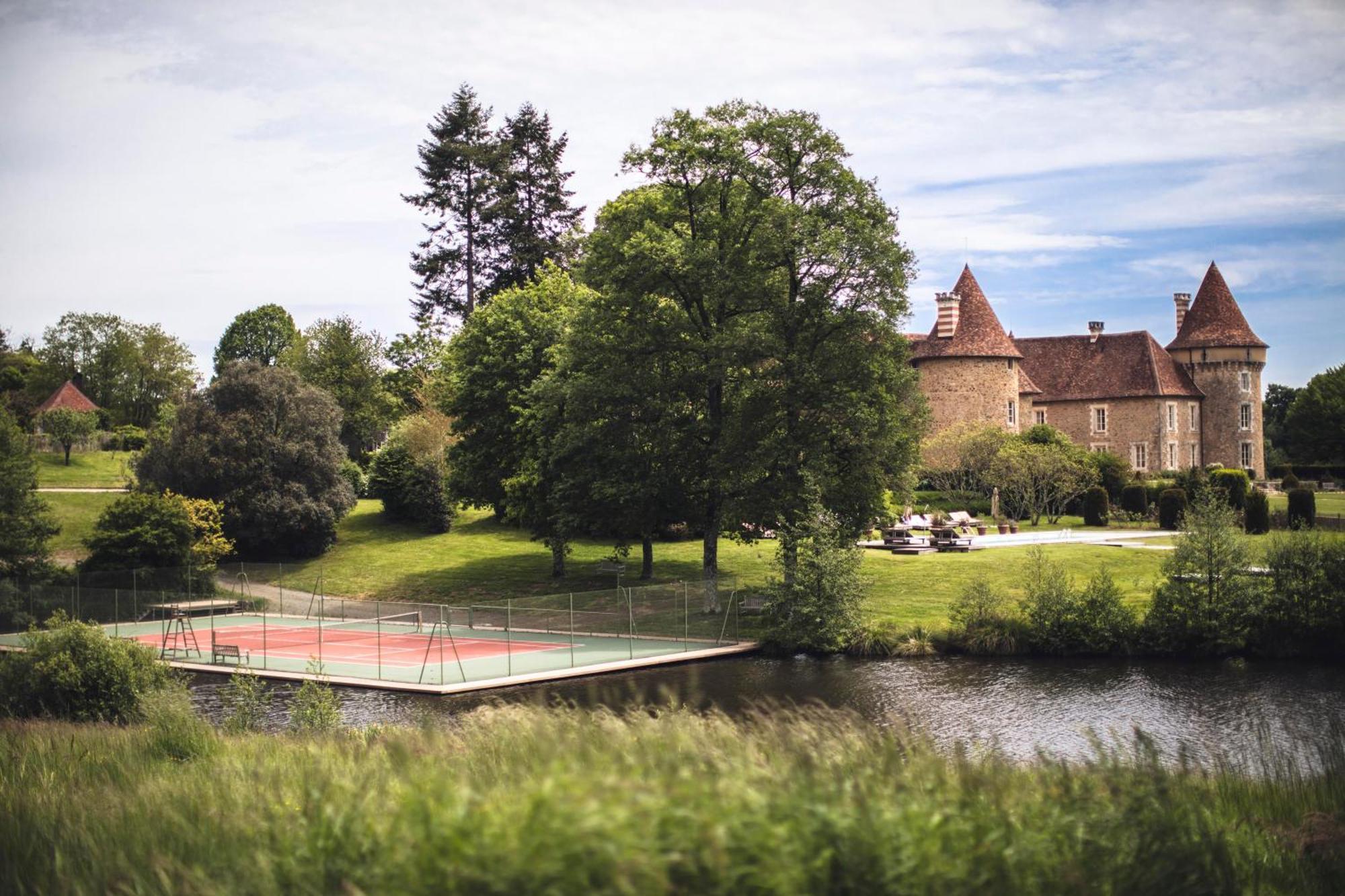 Hotel Domaine Des Etangs, Auberge Resorts Collection Massignac Exteriör bild